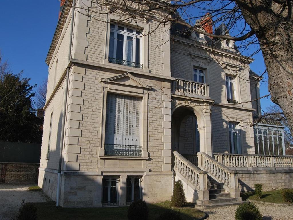 Gite La Tour Boileau Troyes Exterior photo